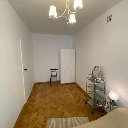 Ohmyhome - Plac Pieciu Rogow - Centrum Warszawa