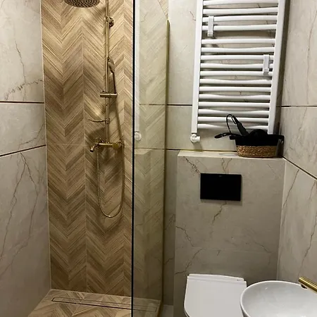 Ohmyhome - Plac Pieciu Rogow - Centrum 华沙