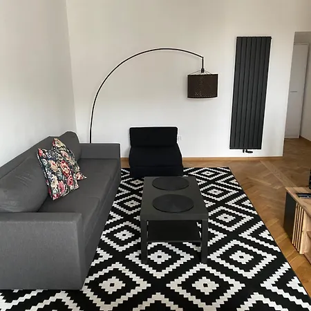 Ohmyhome - Plac Pieciu Rogow - Centrum Warszawa